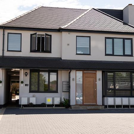 Walnut Flats-F4, 2-Bedroom With Ensuite - Parking, Netflix, Wifi - Close To Oxford, Bicester & Blenheim Palace Кідлінґтон Екстер'єр фото