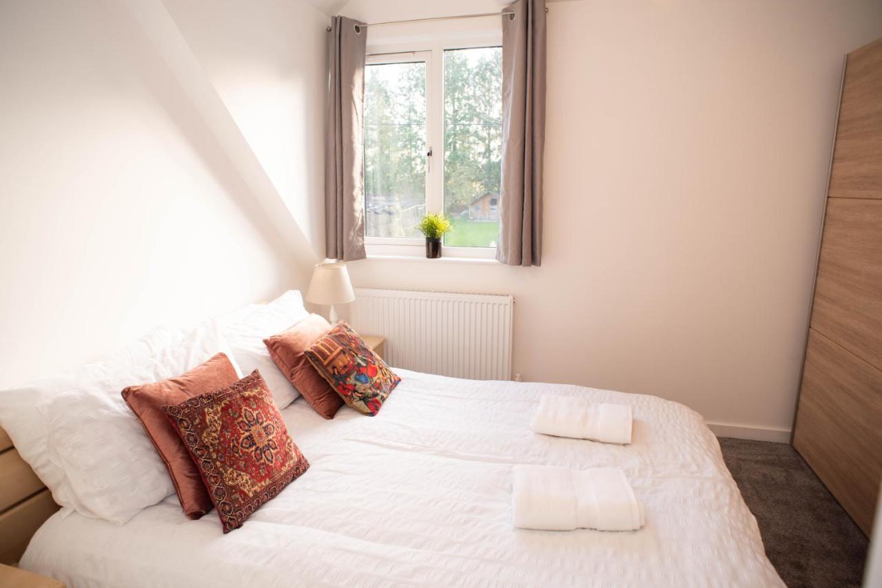 Walnut Flats-F4, 2-Bedroom With Ensuite - Parking, Netflix, Wifi - Close To Oxford, Bicester & Blenheim Palace Кідлінґтон Екстер'єр фото