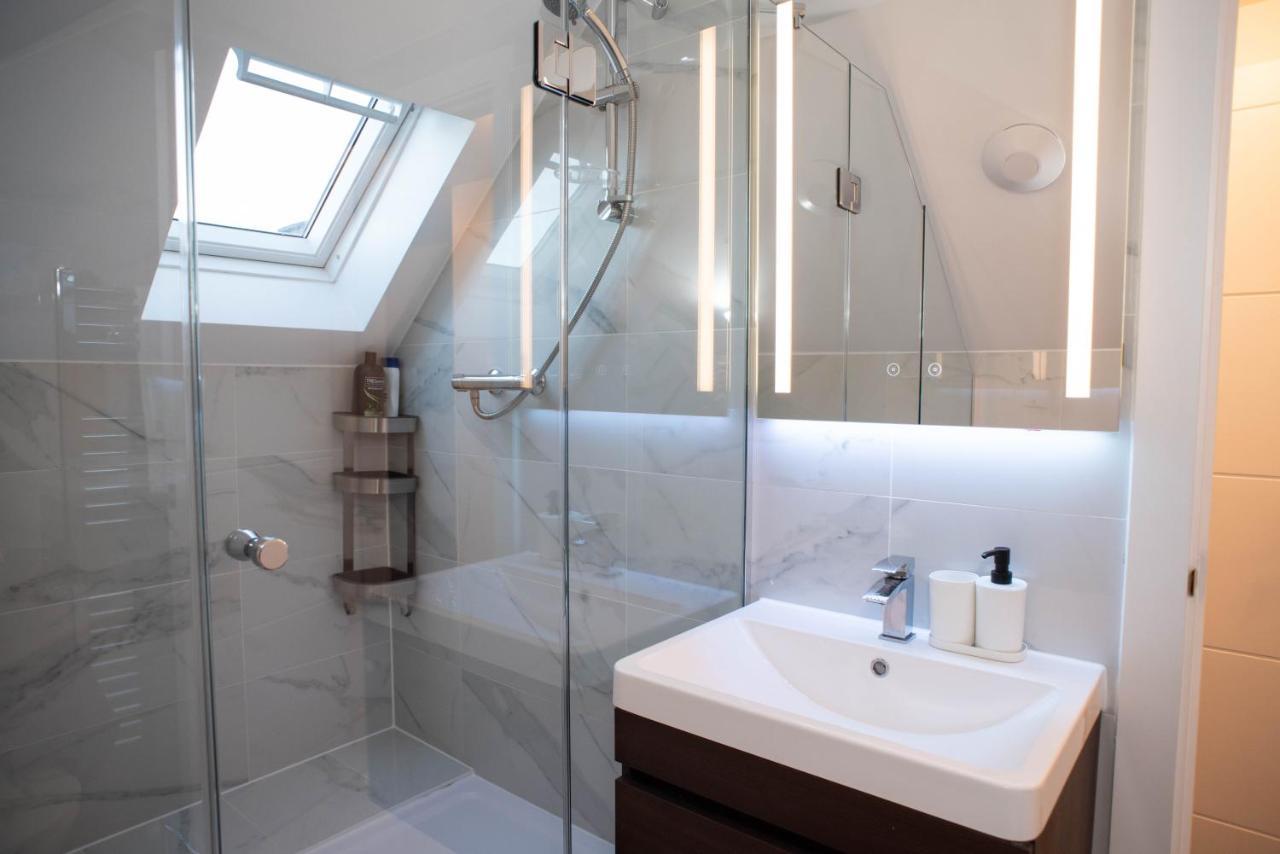 Walnut Flats-F4, 2-Bedroom With Ensuite - Parking, Netflix, Wifi - Close To Oxford, Bicester & Blenheim Palace Кідлінґтон Екстер'єр фото