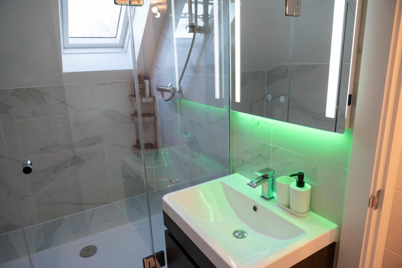 Walnut Flats-F4, 2-Bedroom With Ensuite - Parking, Netflix, Wifi - Close To Oxford, Bicester & Blenheim Palace Кідлінґтон Екстер'єр фото