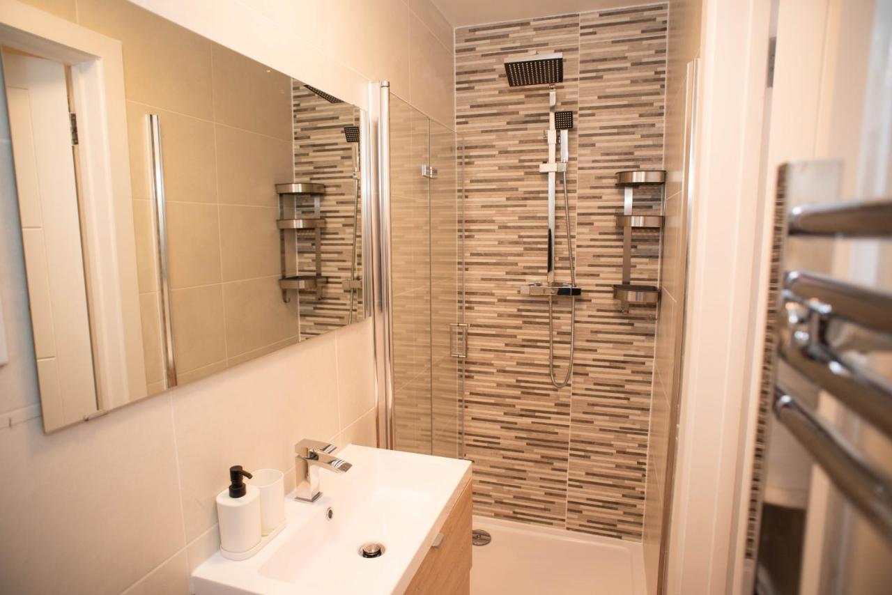 Walnut Flats-F4, 2-Bedroom With Ensuite - Parking, Netflix, Wifi - Close To Oxford, Bicester & Blenheim Palace Кідлінґтон Екстер'єр фото