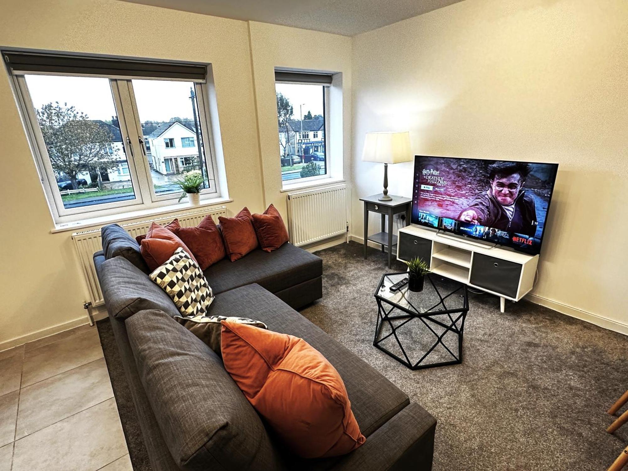 Walnut Flats-F4, 2-Bedroom With Ensuite - Parking, Netflix, Wifi - Close To Oxford, Bicester & Blenheim Palace Кідлінґтон Екстер'єр фото